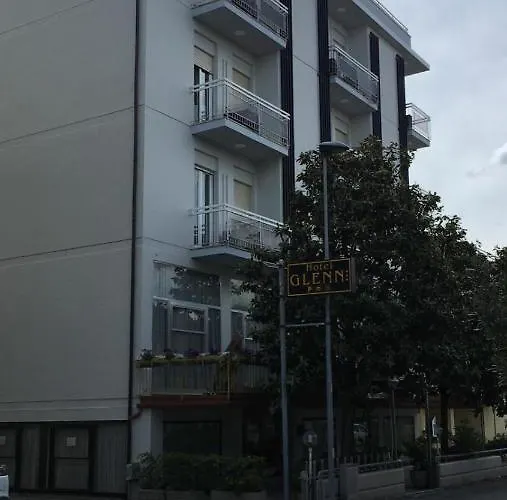 Glenn ホテル