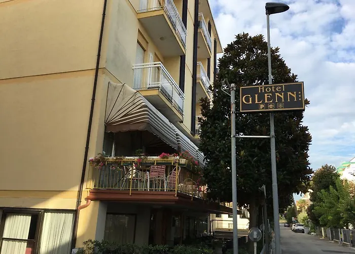 Glenn ホテル