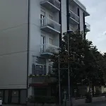 Glenn Отель