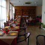 Glenn Отель 3*