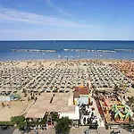 Отель Glenn 3*