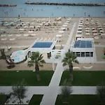 Отель Glenn Римини