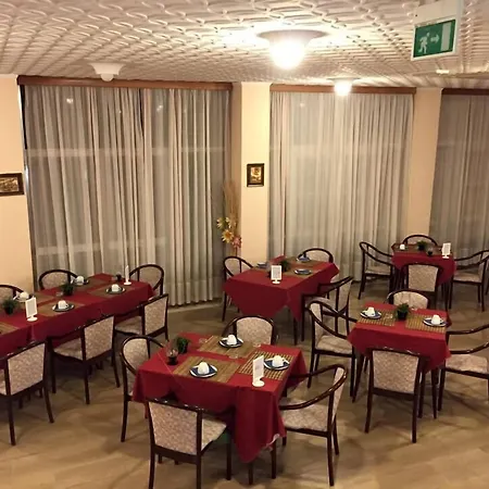 Hotel Glenn 3*