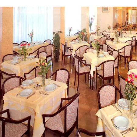 Glenn Hotell Rimini