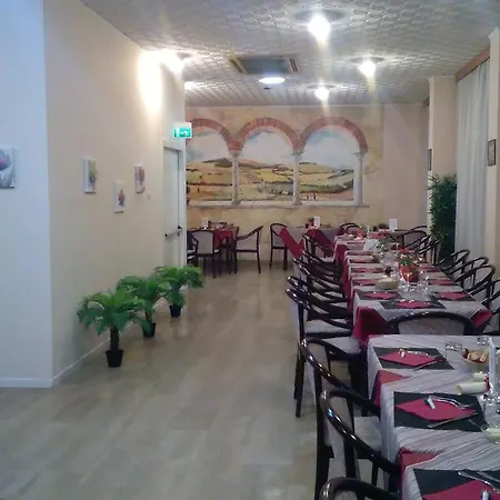 Hotel Glenn 3*