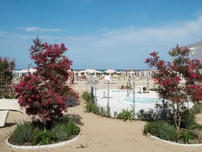 Glenn 3* Rimini